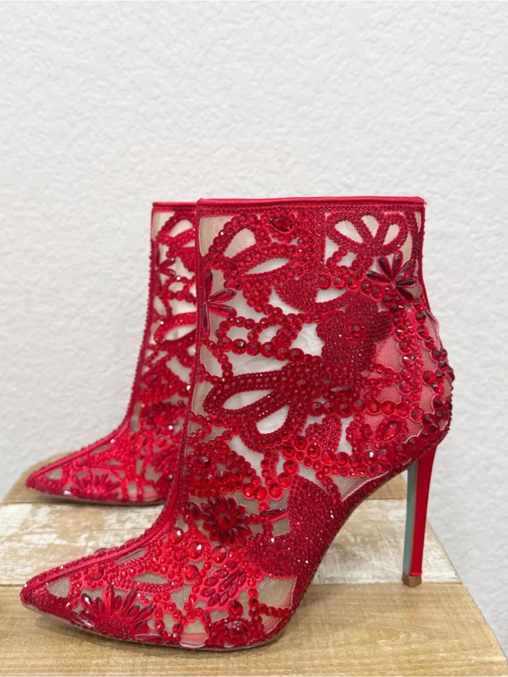 Betsey Johnson Bolt Red Rhinestone Ankle Booties Size 6.5 NEW - Picture 4 of 8